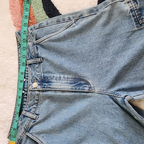 Forever 21 Wide-Leg Cargo Jeans - Picture 7 of 12